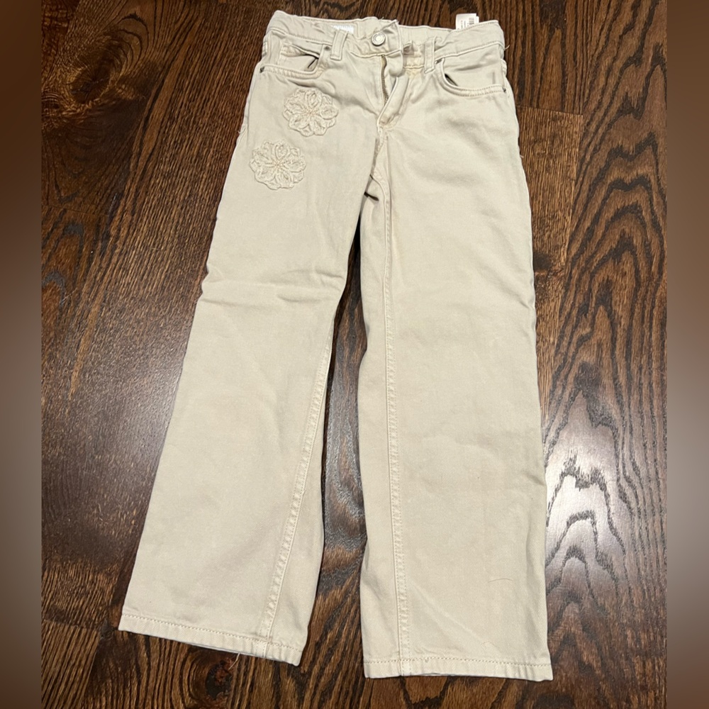 Zara Kids Wide-Leg Cream Pants with Embroidered Flowers – Size 7